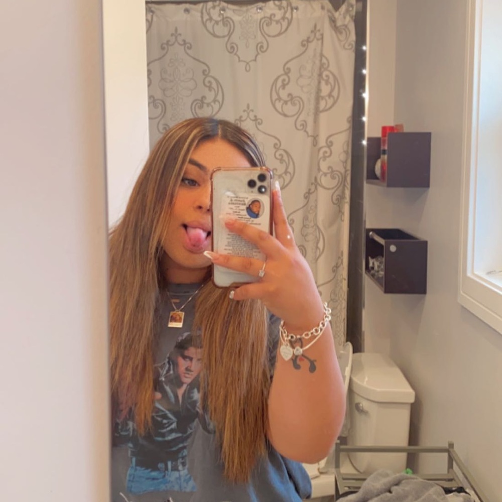 Meet your Posher, Alysa